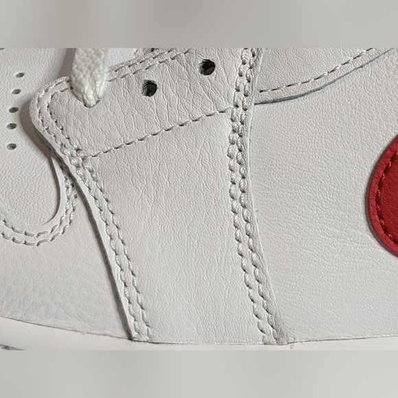 Nike Jordan 1 Retro Low Oh Men's size 10 in Red and White - Picture 9 of 11